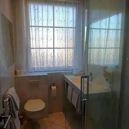 Isenburger Hof Szálloda 2*