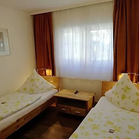 Isenburger Hof Szálloda 2*