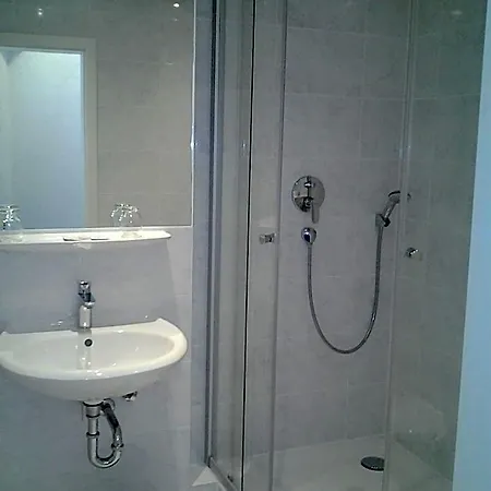 Isenburger Hof Szálloda 2*