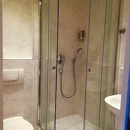 Isenburger Hof 2*